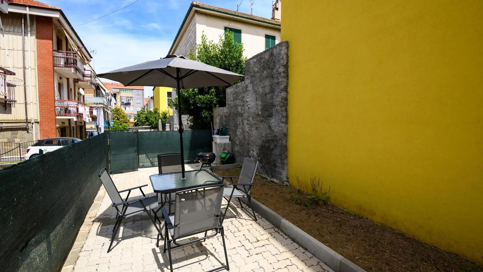 Apartment Chiwi'S Home 2 Vado Ligure Italy