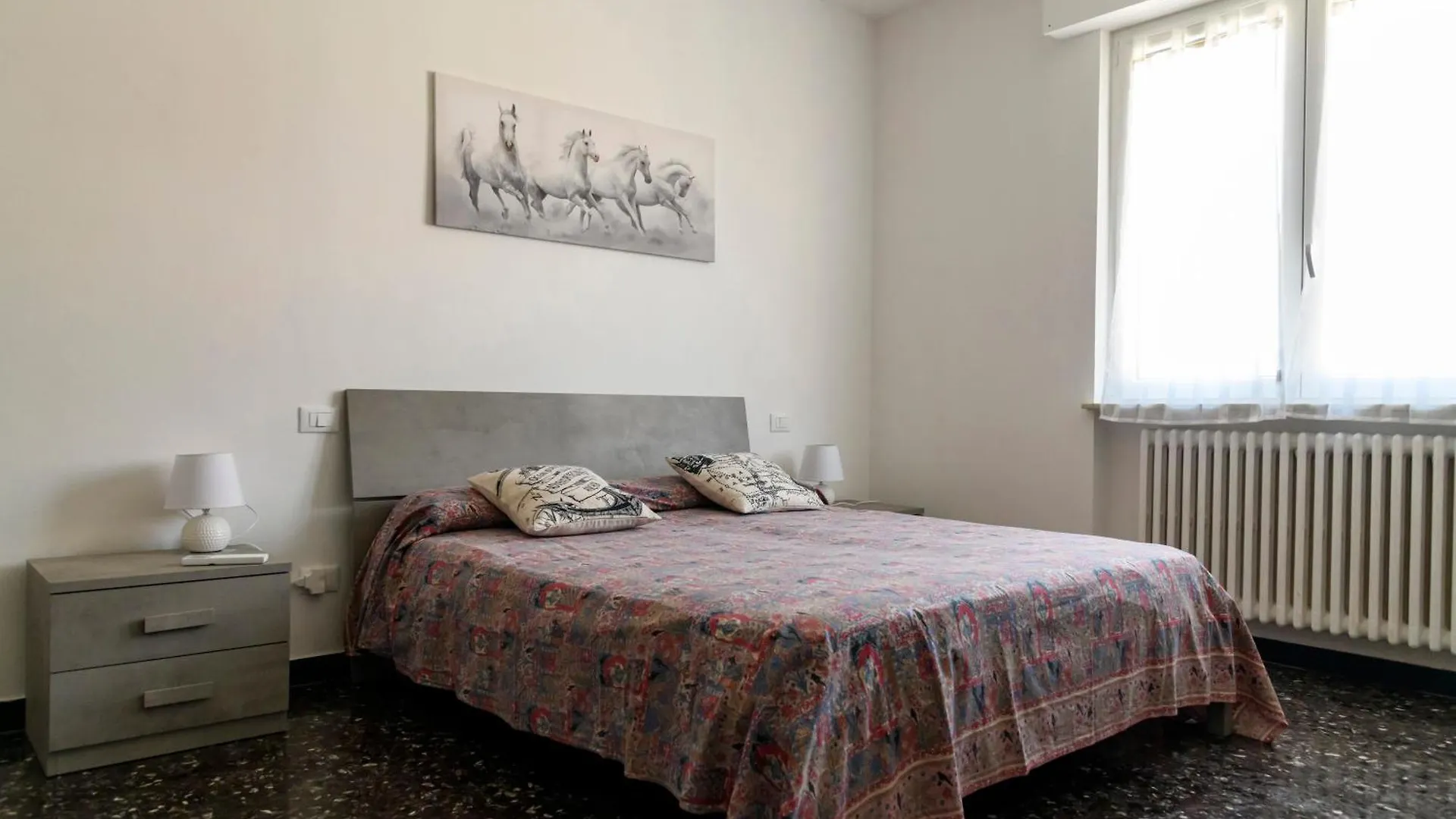 Chiwi'S Home 2 Vado Ligure 0*,  Italy